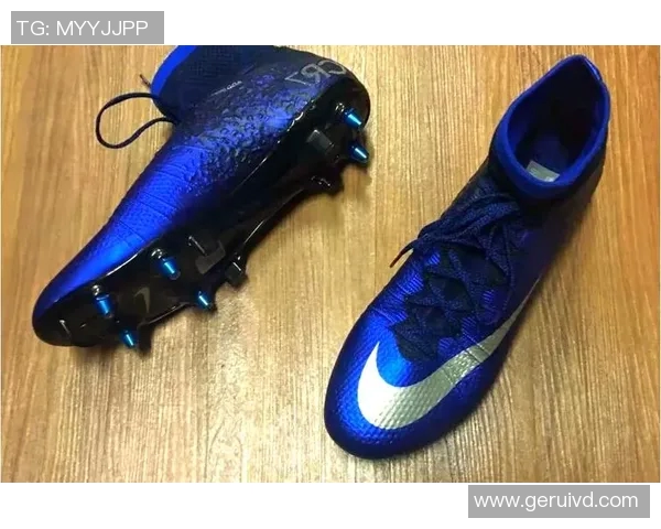 普通人足球鞋与球星专属战靴在设计工艺价格与性能上的真实差别